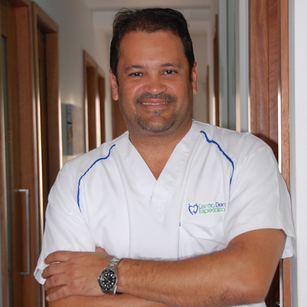 Dr. Claudio Pineda